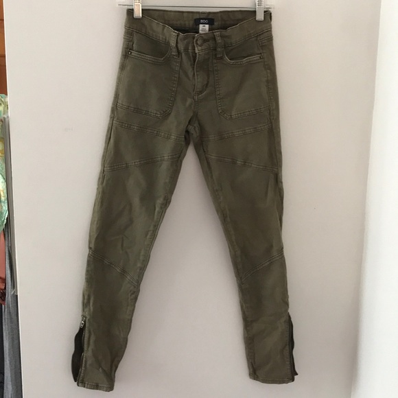 green skinny cargo pants